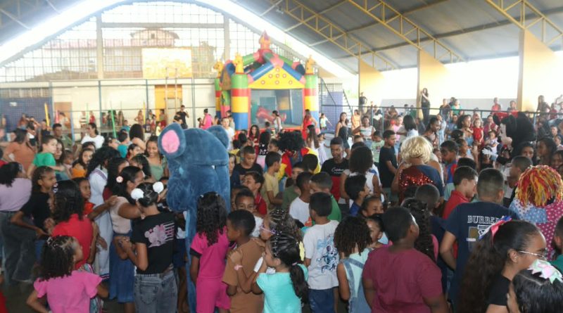 SECRETÁRIA DE ASSISTÊNCIA SOCIAL CELEBRA ENCERRAMENTO DA SEMANA DAS CRIANÇAS NA SEDE DO MUNICÍPIO